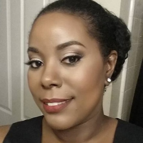 Meet your Posher, Karla - Picture 1 of 1